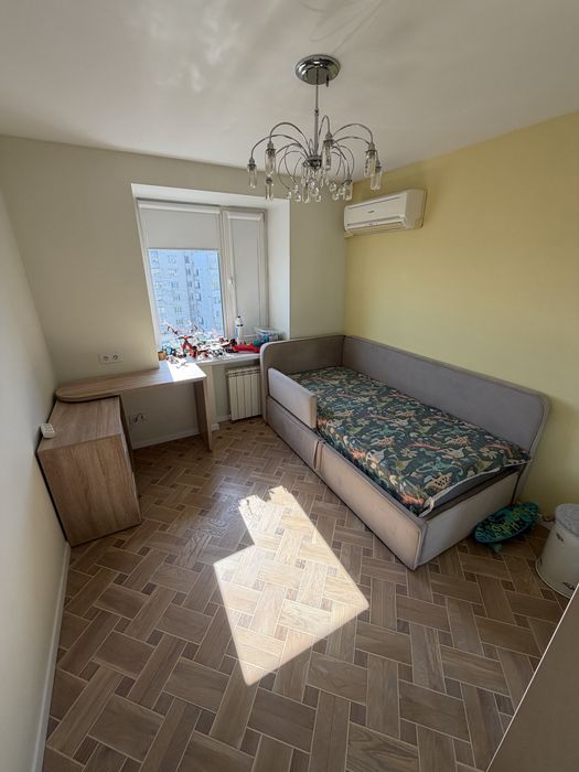 Продам 3 ком р-н Рокоссовского Голливуд Є-відновлення