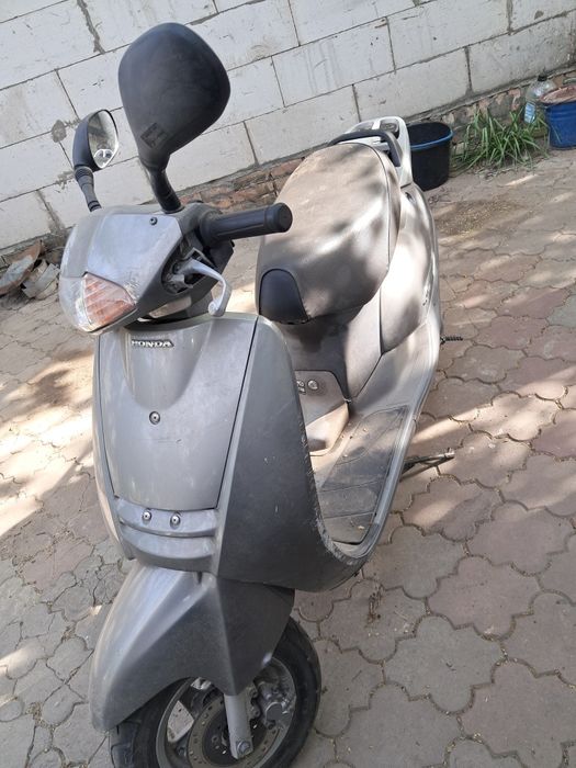 Honda lead 49 кубів