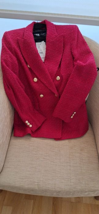 Blazer em  tweed  rosa da Zara -tam S