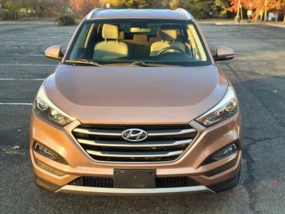 Hyundai Tucson      2015