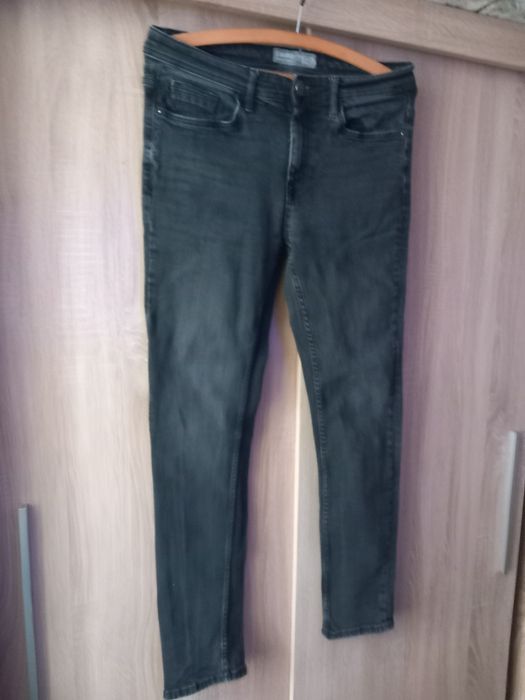 Męskie czarne  jeansy