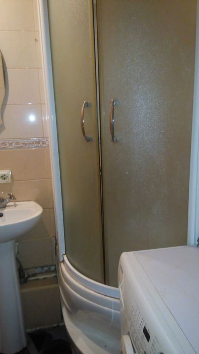 Сдам комнату на Тополе с ремонтом и балконом