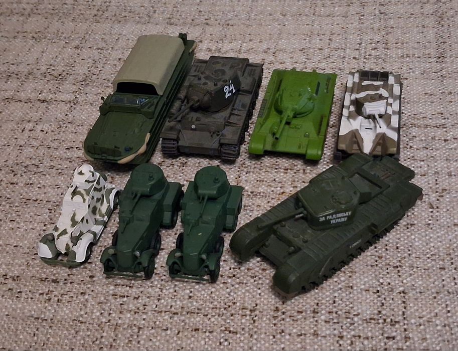 Лот 8 танків DeAgostini