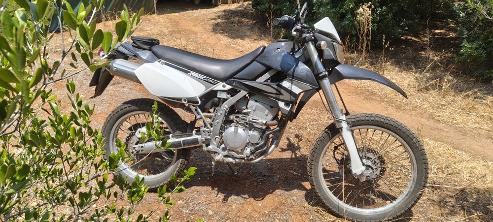 Vendo Kawasaki KLX 250