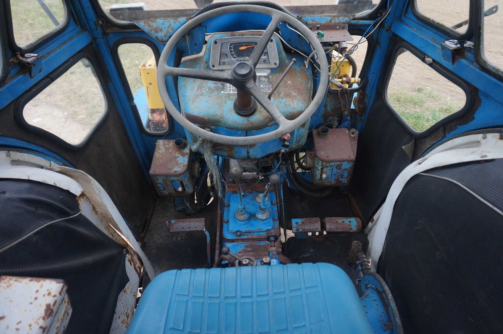 ciągnik ford 4000  z turem nie zetor