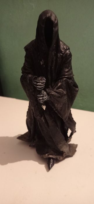 Продам коллекционные фигурки из игры ведьмак за две 1000 грн