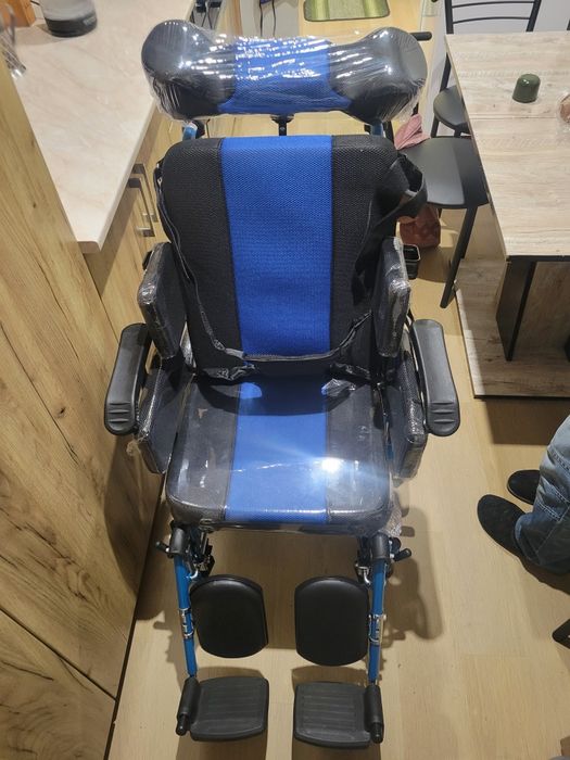 Нове інвалідне крісло