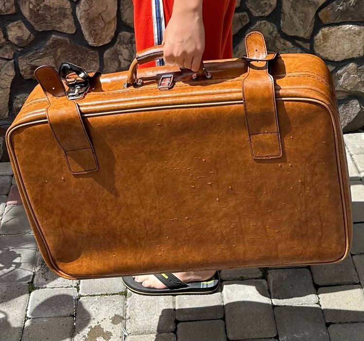 Чемодан в стиле Паддингтон