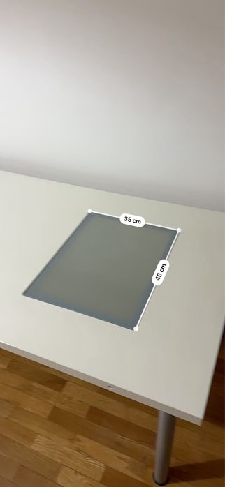 Mesa de escritorio / secretaria / mesa de luz