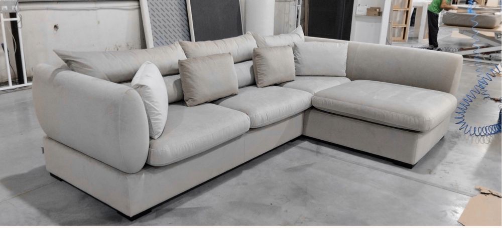 Диван Blanche Parma б/в