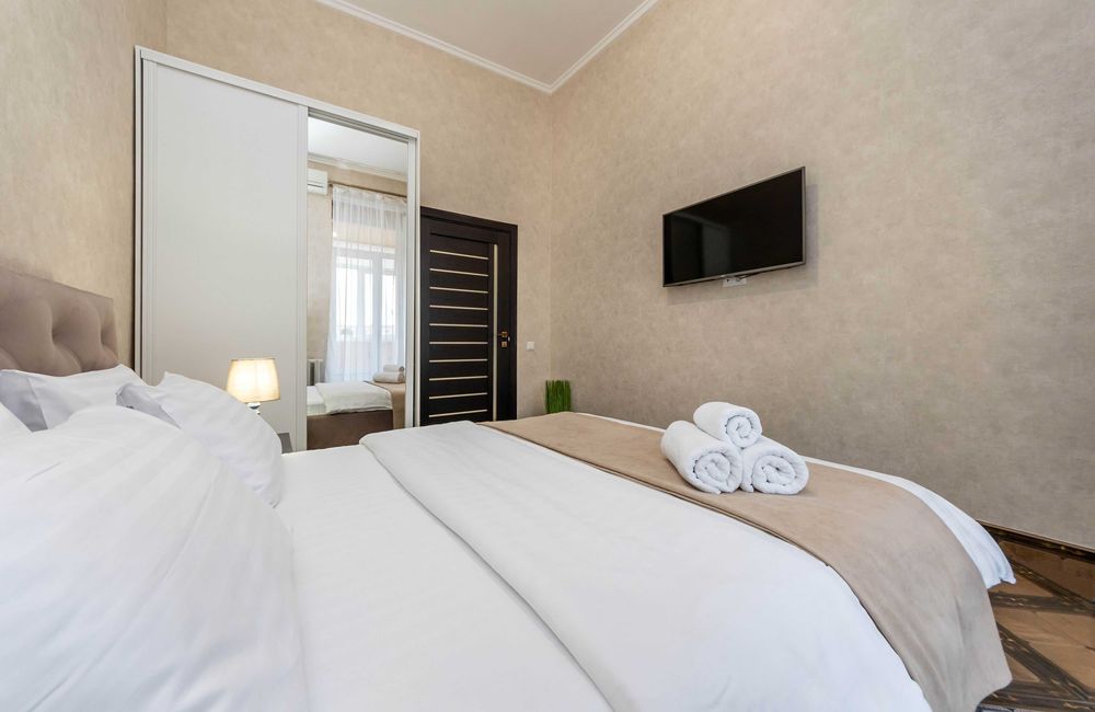 4к вул Костельна 5, м Майдан. Хрещатик