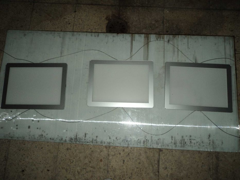 Montra retroiluminada em LED