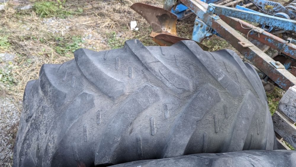 Резина на трактор Masei Ferguson