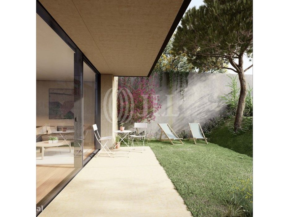 Apartamento T3 duplex , com jardim, na Foz, no Porto