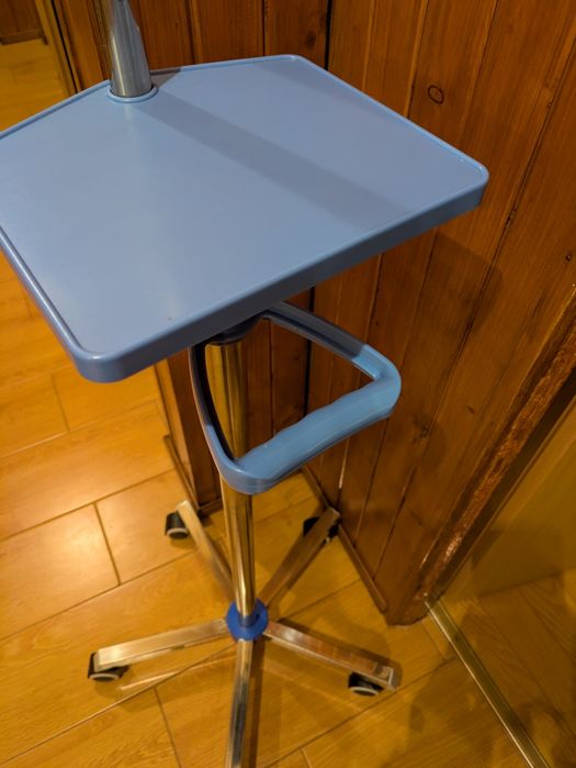 Stojak wieszak do kroplówki