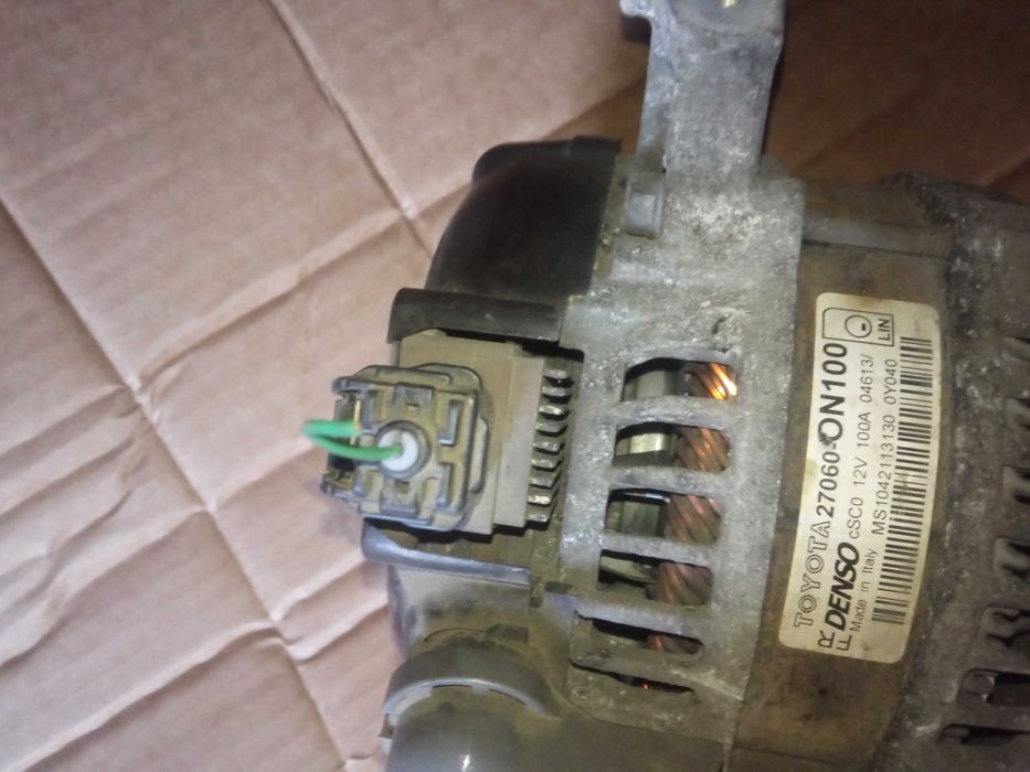 toyota AURIS II 13-18 alternator 1,4 d-4d 90 km