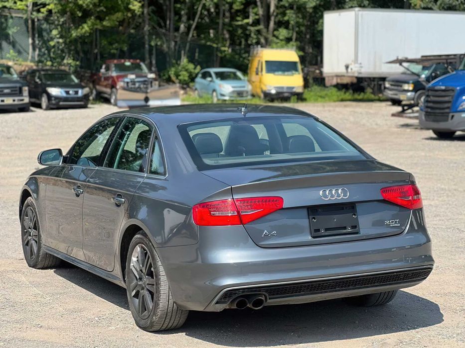 Audi A4 2.0T quattro Premium Plus      2014