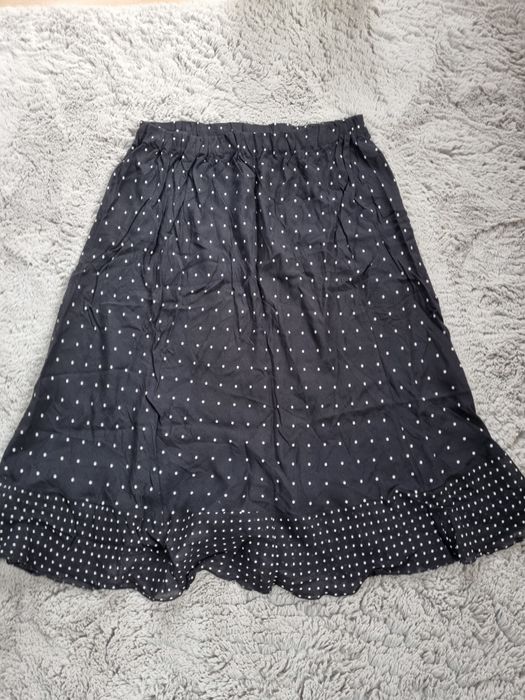 Czarna spodnica midi w groszki rozmiar S/M