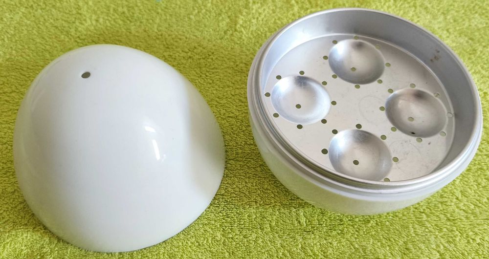 Microwave Egg Cooker for 4 Eggs - Fast and Practical!64575294730113121