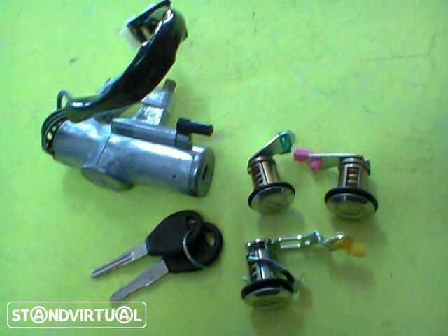 kit de fechos completo Nissan Primera P10 (NOVO)