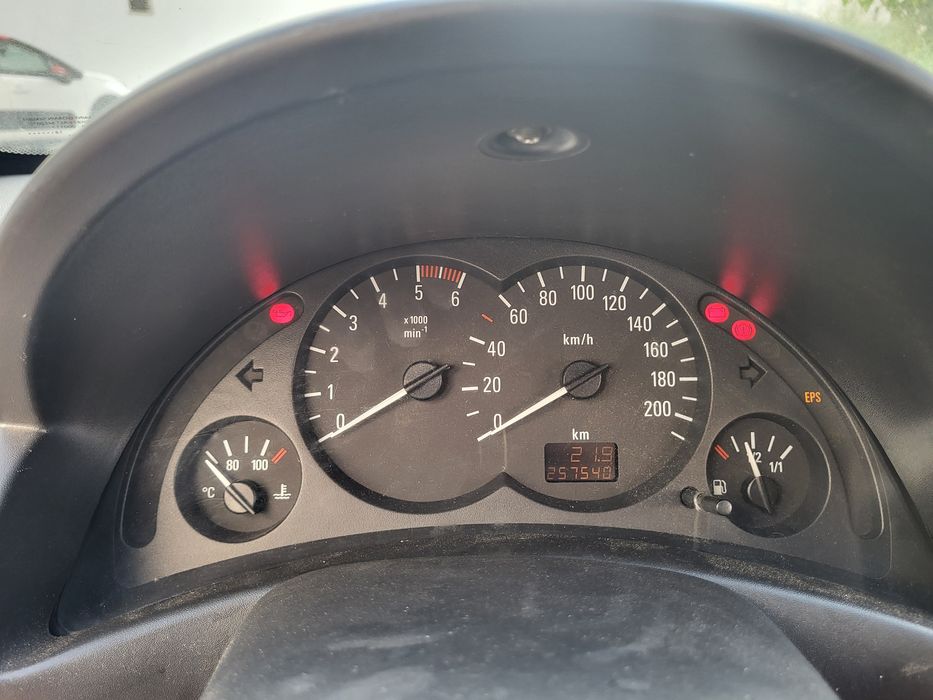 Opel Corsa 1.7 DI comercial