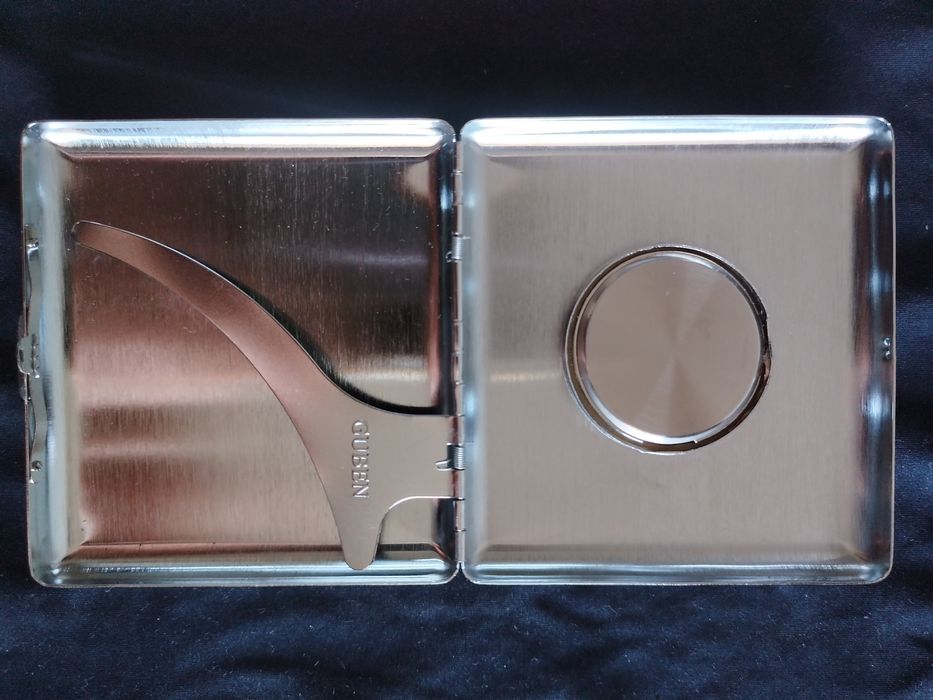 Cigarreira com relógio