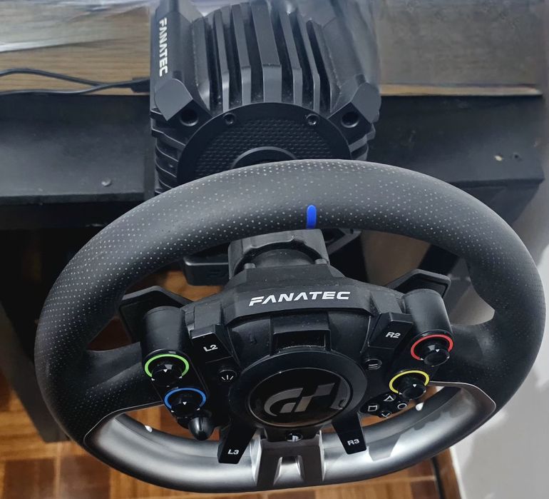 Fanatec Volante Gran Turismo DD Pro 5nm
Volante Fanatec Gran Turismo D