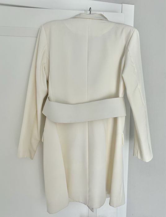 Молочно-білий жакет