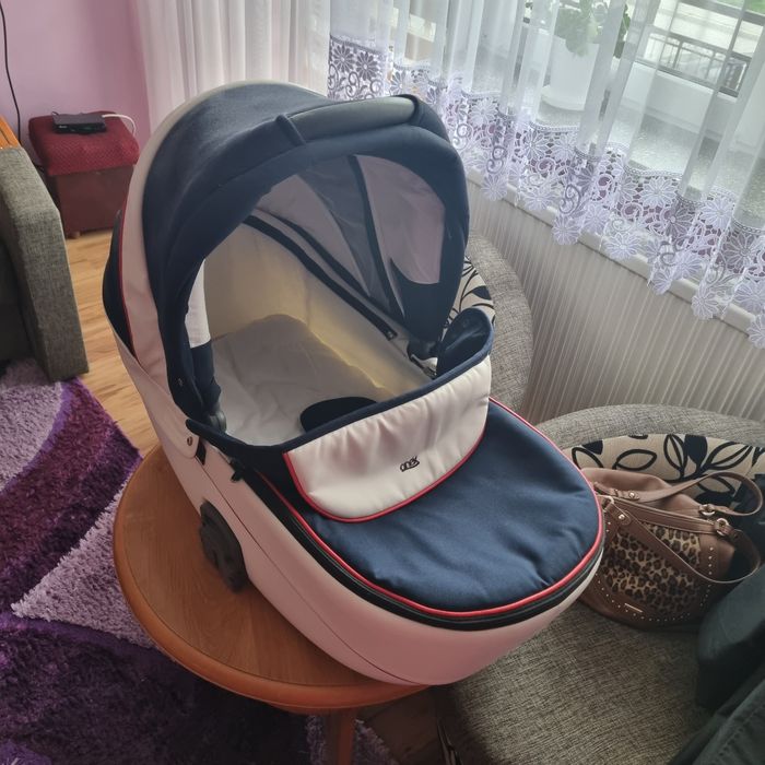 Wózek 2w1 głęboki  i spacerówka