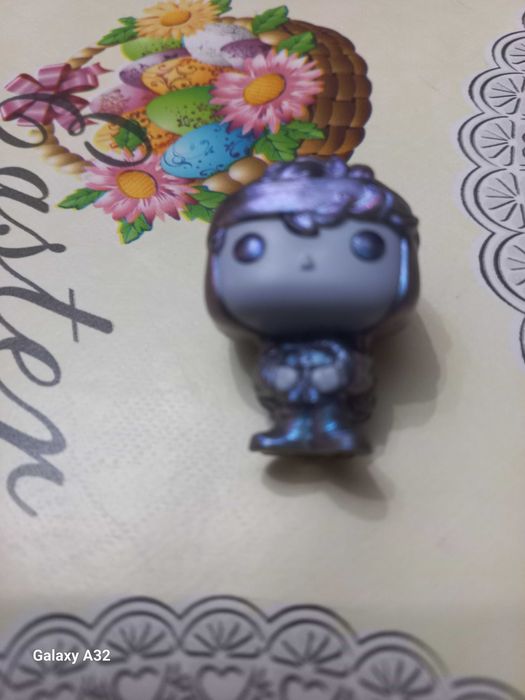 Обміняю фігурки персонажів з кіндера джоя