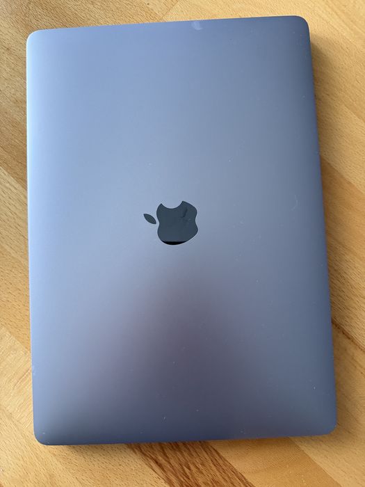 MacBook Pro 13” I5 8GB 128GB A2159