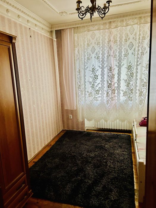 Pilnie wynajmę pokój z kuchnią łazienką dla pani