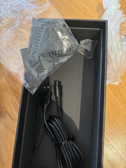 Машинка для стрижки волосся нова!