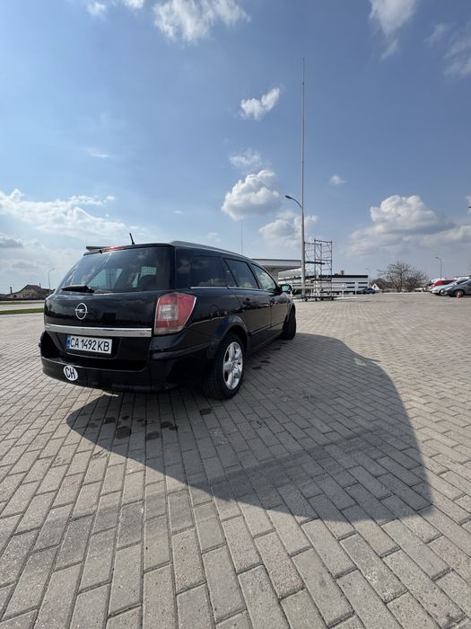 Продам Opel Astra H