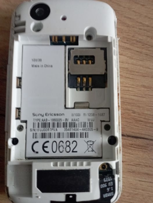 Sony Ericsson W 100 i
