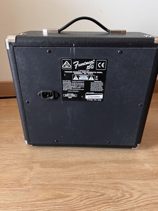 Pack Guitarra Squier Stratocaster + Amplificador Fender