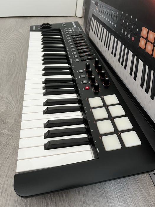M-Audio Oxygen 49 - MIDI Keyboard Controller