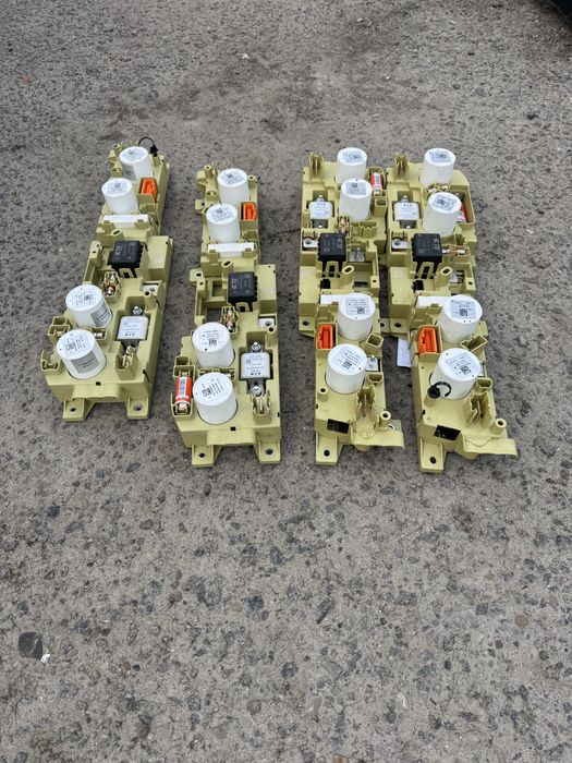 Контактори Ford Mustang mach-e