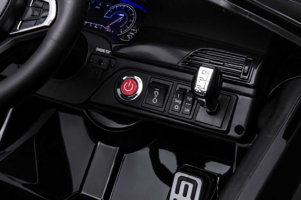 BMW M5 Auto na Akumulator Z Platformą Dla Rodzica Lakierowane LED Full
