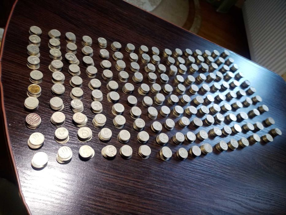 Продам монети антикварні