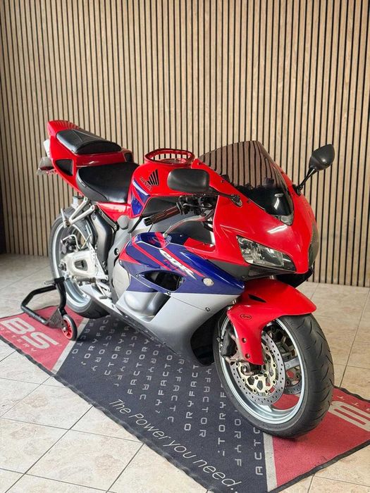 Honda CBR 1000 RR SC 57