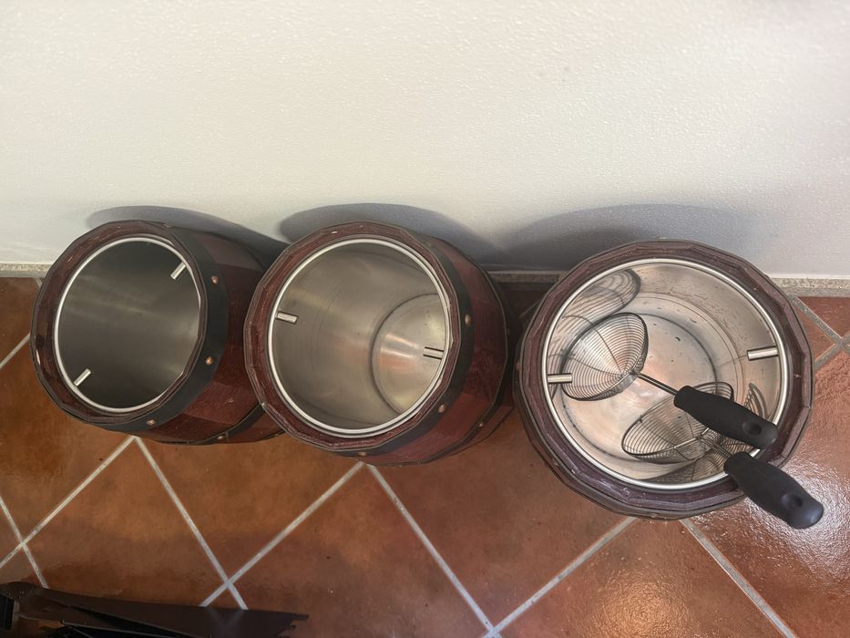 Vendo estantes para frutaria, ideais para exposição de fruta e legumes