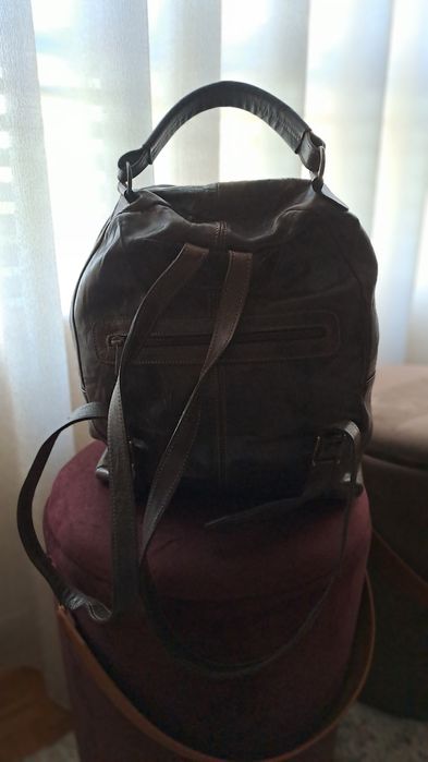 Mochila em pele castanha da Foreva