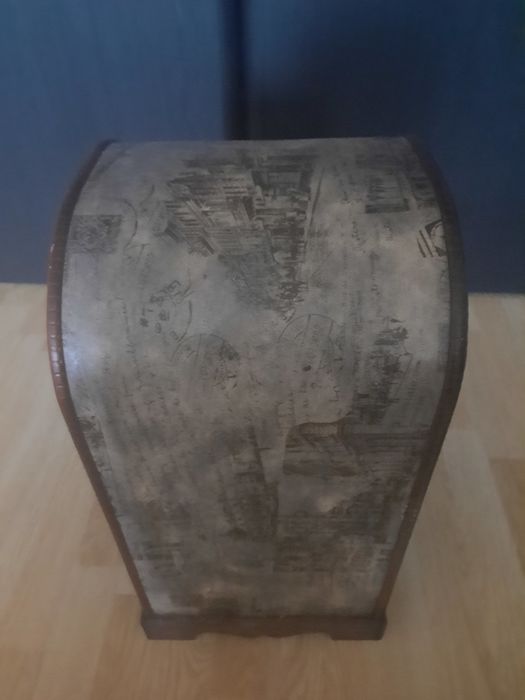 Винный шкаф. Подставка под бутылки. Бар для вина. Винна шафа.