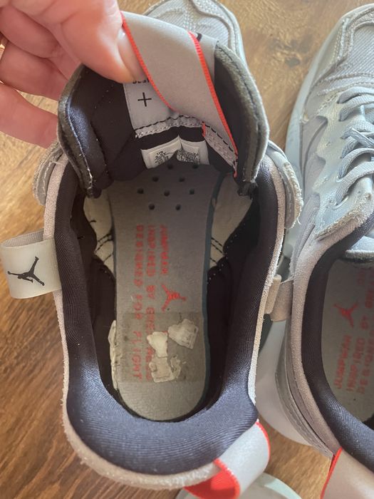 Кросівки nike………..