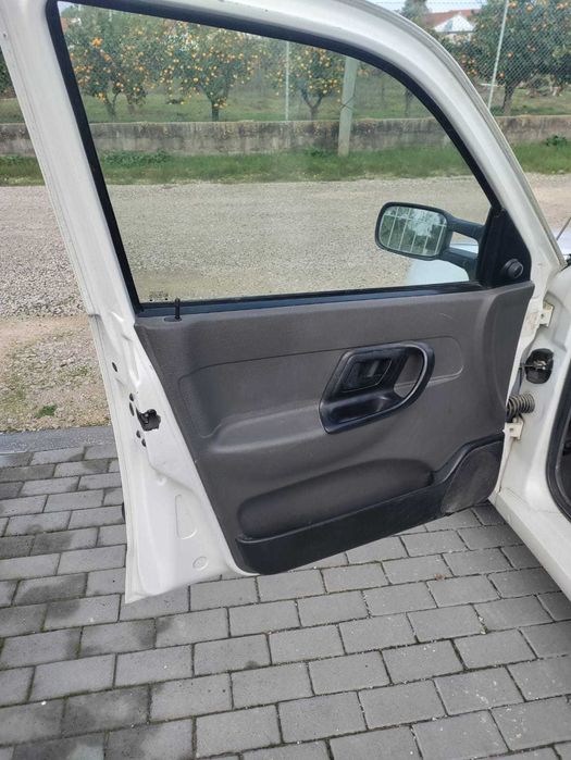 Seat Inca (2 lugares)