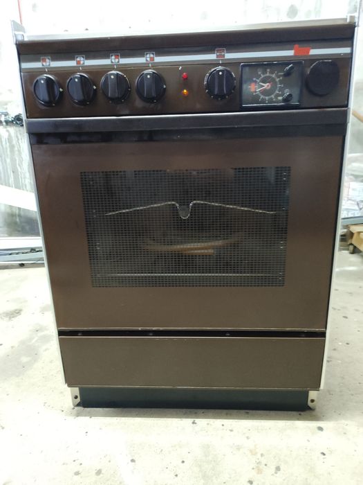 Forno e fogão usado