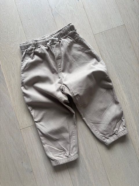 H&M spodnie beżowe dla dziecka 92