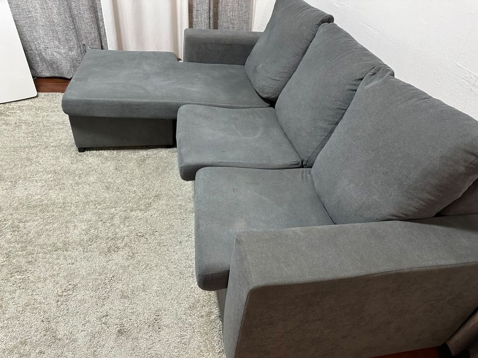 Sofá com chaise longue cinzento