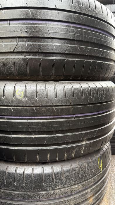 265/45/21. Nokian